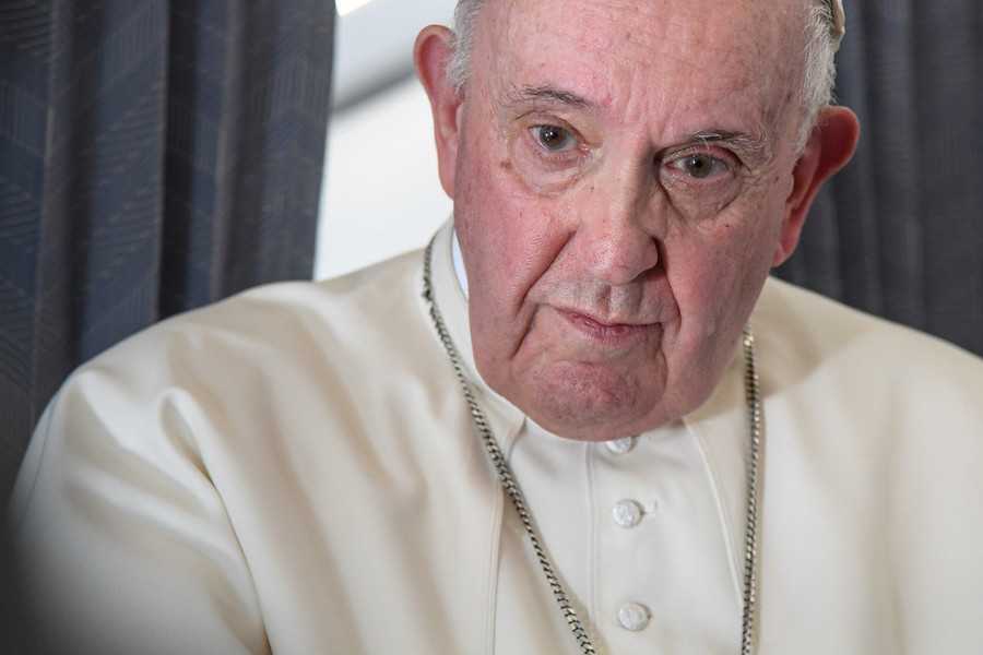 Papa Francesco Compie 84 Anni Ecco Come Fargli Gli Auguri Di Buon Compleanno Lavocedialba It