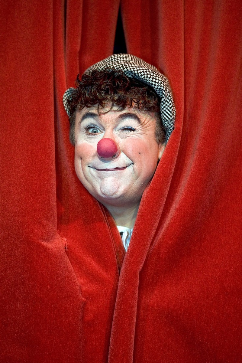 Il teatro Politeama di Bra saluta il 2023 con Davide Larible, "Il clown dei  clown" - Lavocedialba.it