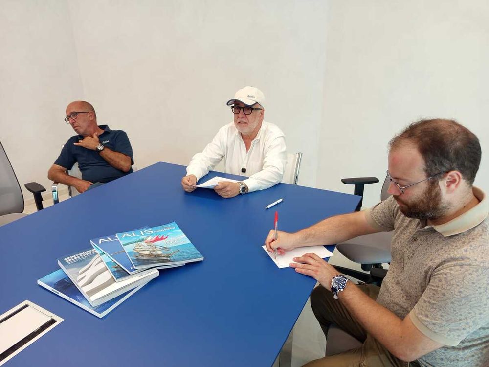 Il presidente Merlo durante l'incontro con la stampa tenuto oggi a Castelletto Stura