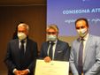 Il sindaco albese Carlo Bo premiato da Alberto Cirio e Carlo Sangalli