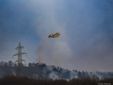 Il canadair in azione Foto Giulia Martini