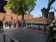 La commemorazione pubblica tenuta domenica scorsa a Pollenzo per l'ultimo saluto a Carlo Petrini La commemorazione pubblica tenuta domenica scorsa a Pollenzo per l'ultimo saluto a Carlo Petrini