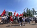 Una manifestazione del giugno scorso davanti allo stabilimento di Cervere Una manifestazione del giugno scorso davanti allo stabilimento di Cervere