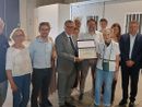 La consegna della targa alla famiglia di Dante Giacosa La consegna della targa alla famiglia di Dante Giacosa