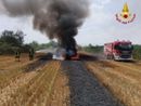 A fuoco un trattore con imballatrice in Regione Sagnassi a Centallo