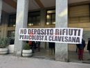 Clavesana, il Comitato contro il deposito rifiuti ricevuto in Comune: "Ci opporemo con ogni mezzo" Clavesana, il Comitato contro il deposito rifiuti ricevuto in Comune: "Ci opporemo con ogni mezzo"