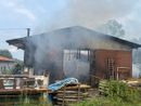 Presidio notturno dei vigili del fuoco dopo l'incendio alla periferia di Alba Presidio notturno dei vigili del fuoco dopo l'incendio alla periferia di Alba