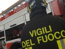Neive, incendio in una casa: in azione i vigili del fuoco di Alba Neive, incendio in una casa: in azione i vigili del fuoco di Alba