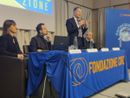 Il presidente Gola parla alla platea