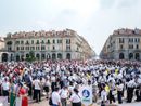 Bande in festa a Cuneo: centinaia di musicisti e majorettes per i 70 anni di ANBIMA