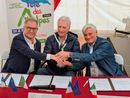 L’assessore piemontese Marco Gallo, il collega valdostano Luciano Caveri e il presidente della Savoia Hervé Gaymard L’assessore piemontese Marco Gallo, il collega valdostano Luciano Caveri e il presidente della Savoia Hervé Gaymard