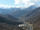 L'alta valle dalla torre di Brachi, sullo sfondo il Pizzo di Ormea innevato