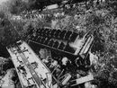Il pullman distrutto a Sant'Anna di Vinadio