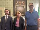 Il sindaco di Alba Alberto Gatto con il Garante regionale Monica Formaiano e il Garante comunale Emilio De Vitto