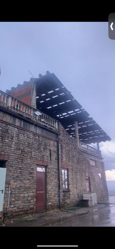 Vento e grandine: gravi danni a un caseificio di Murazzano. "Il tetto è volato via"