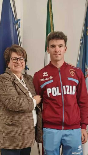 Bronzo a Carollo nella staffetta di fondo, i complimenti della sindaca di Borgo San Dalmazzo Bronzo a Carollo nella staffetta di fondo, i complimenti della sindaca di Borgo San Dalmazzo