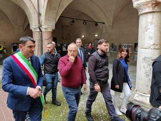 Nicola Gratteri con il sindaco di Fossano Dario Tallone