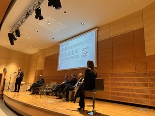 Nelle foto alcuni momenti della presentazione tenuta ieri in Sala Beppe Fenoglio ad Alba