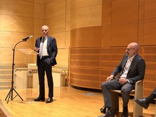 Nelle foto alcuni momenti della presentazione tenuta ieri in Sala Beppe Fenoglio ad Alba