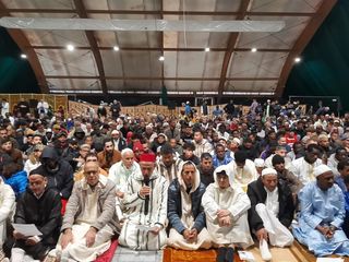 Nelle foto alcuni momenti della serata tenuta negli spazi della Moschea albese