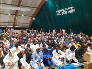 Nelle foto alcuni momenti della serata tenuta negli spazi della Moschea albese