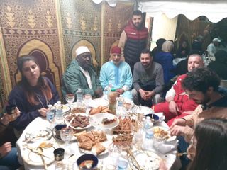 Nelle foto alcuni momenti della serata tenuta negli spazi della Moschea albese