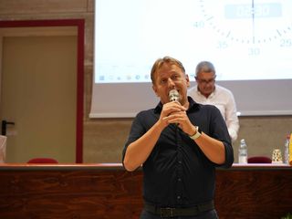 Nelle immagini alcuni momenti dell'assemblea