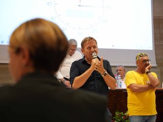 Nelle immagini alcuni momenti dell'assemblea