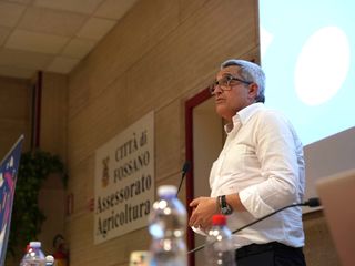 Nelle immagini alcuni momenti dell'assemblea