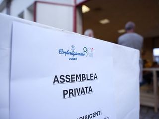 Nelle immagini alcuni momenti dell'assemblea