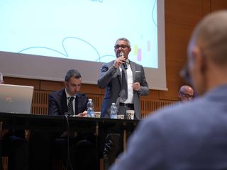 Alcuni momenti dall'assemblea di zona tenuta in Sala Fenoglio