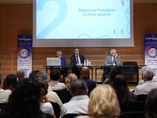 Alcuni momenti dall'assemblea di zona tenuta in Sala Fenoglio