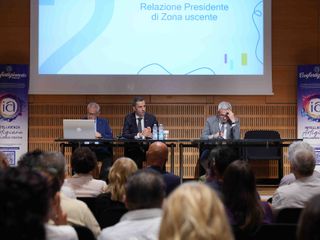 Alcuni momenti dall'assemblea di zona tenuta in Sala Fenoglio