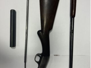 Armi e munizioni rinvenute nell'abitazione dell'indagato Armi e munizioni rinvenute nell'abitazione dell'indagato