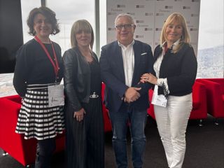 I Vice Presidenti dell'ATL del Cuneese Gabriella Giordano e Rocco Pulitanò con il Direttore Daniela Salvestrin al Grattacielo della Regione Piemonte con l'Assessore Marina Chiarelli I Vice Presidenti dell'ATL del Cuneese Gabriella Giordano e Rocco Pulitanò con il Direttore Daniela Salvestrin al Grattacielo della Regione Piemonte con l'Assessore Marina Chiarelli