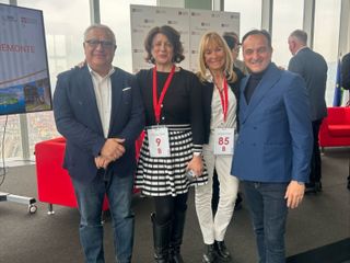 I Vice Presidenti dell'ATL del Cuneese Gabriella Giordano e Rocco Pulitanò con il Direttore Daniela Salvestrin al Grattacielo della Regione Piemonte con il Presidente Alberto Cirio I Vice Presidenti dell'ATL del Cuneese Gabriella Giordano e Rocco Pulitanò con il Direttore Daniela Salvestrin al Grattacielo della Regione Piemonte con il Presidente Alberto Cirio
