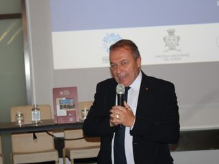 Alcuni momenti dell'evento di presentazione di prodotti tipici regionali a Roma