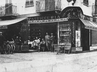 La pasticceria Ferrero di via Maestra ad Alba