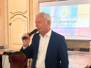 Alcuni momenti della serata di presentazione tenuta ieri a Cherasco