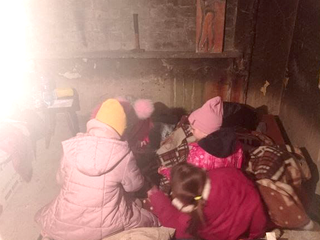 Nel rifugio anti-aereo Nel rifugio anti-aereo