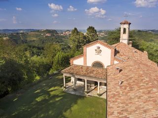 Il santuario della Madonna dei Boschi Il santuario della Madonna dei Boschi