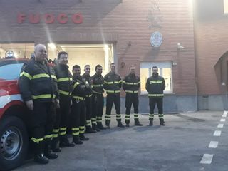 La squadra del VVF albesi La squadra del VVF albesi