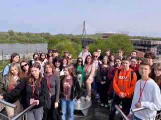 Foto di gruppo degli studenti a Varsavia Foto di gruppo degli studenti a Varsavia