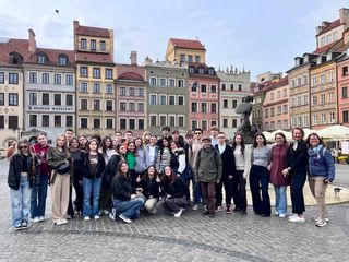 Foto di gruppo degli studenti a Varsavia Foto di gruppo degli studenti a Varsavia