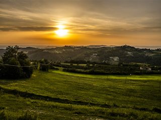 Suggestivo scorcio panoramico in Alta Langa (Foto unionemontanaaltalanga.it)