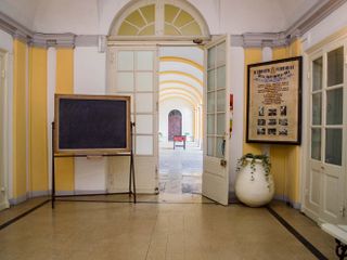 Particolare degli interni che ospitano le aule. Particolare degli interni che ospitano le aule.