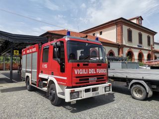 Il mezzo presente alla stazione di Alba Il mezzo presente alla stazione di Alba