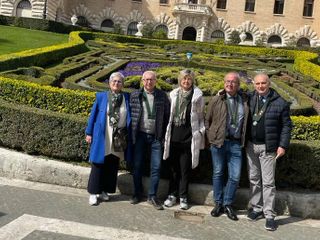 La delegazione della Confraternita langarola in missione in Vaticano