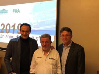 L'europarlamentare Alberto Cirio, il presidente del Cinzano Rally Team Bruno Montanaro e il consigliere comunale di Alba con delega allo Sport, Claudio Tibaldi