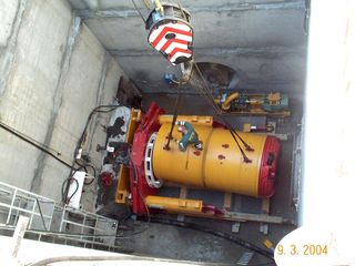 Un esempio della trivella che opererà per la regimazione del rio Misureto